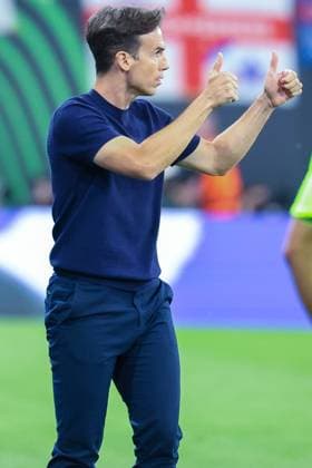 Cheftrainer Inigo Perez (Rayo Vallecano) zufrieden, Crystal Palace F.C. vs. Rayo Vallecano, Fussball, Maenner, UEFA, UEFA Confernce League Finale, Saison 2025 2026, 27.05.2026 Leipzig Sachsen Deutschland