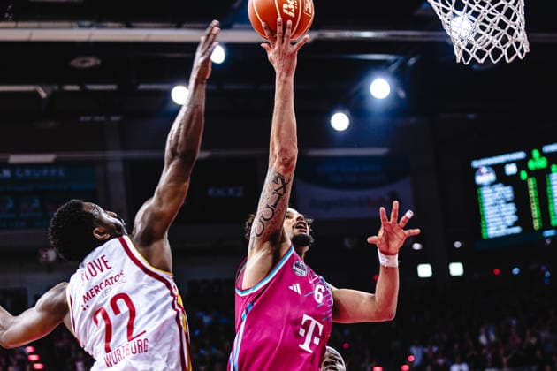 easyCredit Basketball Bundesliga, 5. Playoff-Viertelfinale: Telekom Baskets Bonn vs. Fitness First Baskets Würzburg, 27.05.2026 Michael Kessens (Telekom Baskets Bonn 6) und Johnathan Stove (Würzburg 22) - easyCredit Basketball Bundesliga, 5. Playoff-Viertelfinale: Telekom Baskets Bonn vs. Fitness First Baskets Würzburg, 27.05.2026, Telekom Dome Bonn Copyright: xBEAUTIFULxSPORTS Derixx