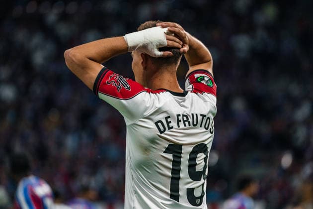 Deutschland: Fussball UEFA Conference League 2025 - 2026, Finale in Leipzig - Crystal Palace vs Rayo Vallecano - Leipzig Stadium - Red Bull Arena (Leipzig): Jorge de Frutos (Rayo Vallecano, 19) Einzelbild, Geste, Gestik Copyright: xTomxLauruschkatx