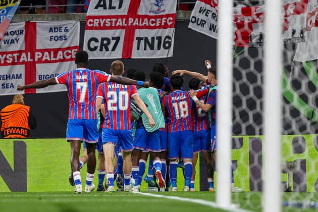 27.05.2026, EUR, Fussball, Herren, Conference League Finale, Saison 2025 2026, Crytsal Palace F.C. - Rayo Vallecano de Madrid Jean-Philippe Mateta (Crystal Palace, 14) Torjubel, jubelt mit seiner Mannschaft nach dem Treffer zum 1:0 Leipzig Leipzig Stadium Sachsen Deutschland Copyright: xAdrianxSchlüterx