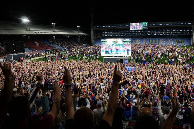 UEFA Conference League Final Screening 27 May 2026, London - UEFA Conference League Final Screening - Crystal Palace v Rayo Vallecano - Palace fans celebrate on the pitch as the team lift the trophy - Photo: Jacques Feeney Offside. London UK Copyright: xJacquesxFeeneyx xOffsidexOffside