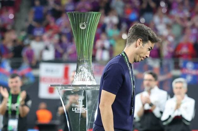 27.05.2026 - SOCCER - 2025-2026 UEFA Conference League final , Crystal Palace vs Rayo Vallecano Head Coach Inigo Perez (Rayo Vallecano) shows disappointment after the match LEIPZIG Red Bull Arena ,Leipzig Red Bull Arena (Leipzig) Germany
