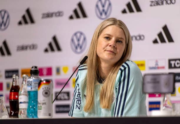 27.05.2026, Fussball DFB-Nationalmannschaft Deutschland, Trainingslager vor der WM, Auftakt-Pressekonferenz im Medienzentrum HALFTIME bei ADIDAS, in Herzogenaurach. DFB-Pressesprecherin Franziska Wülle,
