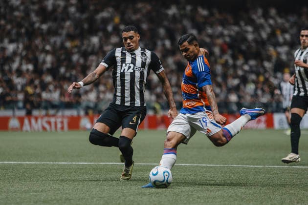 Atlético Mineiro x Puerto Cabello BELO HORIZONTE, MG - 27.05.2026: ATLÃ TICO MINEIRO X PUERTO CABELLO - Match between AtlÃ tico Mineiro x Puerto Cabello for the Copa Sudamericana. The decisive match for the last round of Group B, this Wednesday (27). In the photo, Jean Castillo of Puerto Cabello shoots at goal. (Photo: Dan Costa Fotoarena) x2952112x  DanxCosta