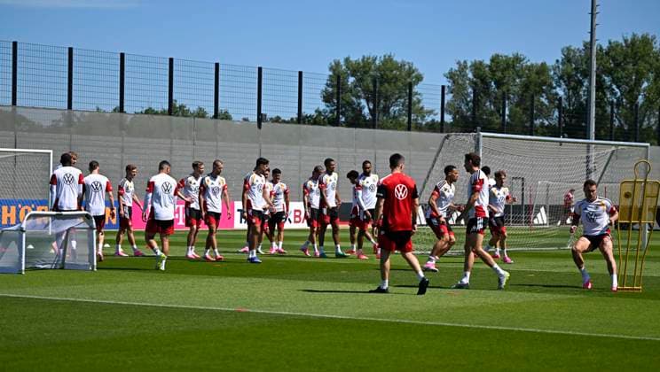28.05.2026, Fussball DFB-Nationalmannschaft Deutschland, Trainingslager vor der WM in Herzogenaurach, im Homeground bei ADIDAS. Erste Trainingseinheit auf dem Adidas-Sportplatz, Die Mannschaft trainiert.