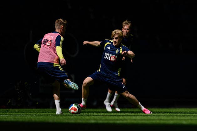 260528 Lucas Bergvall of the Swedish national football team at a training session on May 28, 2026 in Stockholm. Photo: Johanna Säll BILDBYRAN kod JL JL0620 fotboll football soccer fotball landskamp träning practice training sverige sweden sverige a FIFA World Cup, WM, Weltmeisterschaft, Fussball vm bbeng Copyright: JOHANNAxSÄLL BB260528BB234