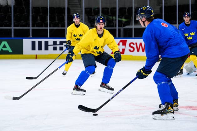 260528 Albert Johansson of Sweden at a practice session during the 2026 IIHF Ice hockey, Eishockey World Championship, WM, Weltmeisterschaft on May 28, 2026 in Zürich. Photo: Jesper Zerman BILDBYRAN kod JZ JZ0734 ishockey ice hockey ishockey-vm 2026 vm 2026 iihf world championship träning practice sverige sweden day 14 bbeng Copyright: JESPERxZERMAN BB260528JZ032