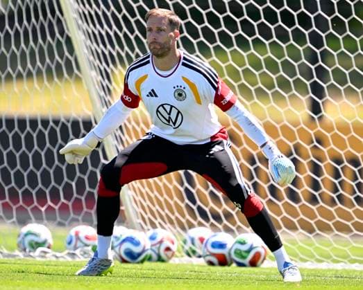 28.05.2026, Fussball DFB-Nationalmannschaft Deutschland, Trainingslager vor der WM in Herzogenaurach, im Homeground bei ADIDAS. Erste Trainingseinheit auf dem Adidas-Sportplatz, Torwart Oliver Baumann (Deutschland) konzentriert