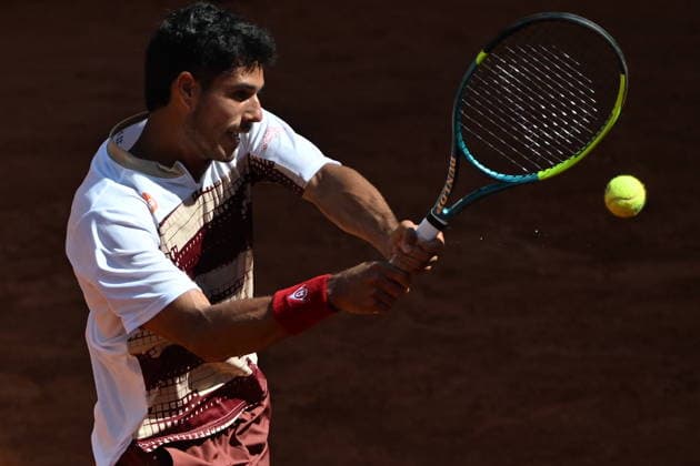 2026 French Open (Roland-Garros) - Day 5 PARIS, FRANCE - MAY 28: Adolfo Daniel Vallejo of Paraguay competes against Moise Kouame (not seen) of France during the men s singles second round on day five of the 2026 French Open in Paris, France on May 28, 2026. Burak Akbulut Anadolu Paris France. Editorial use only. Please get in touch for any other usage.  Copyright: x2026xAnadoluxBurakxAkbulutx
