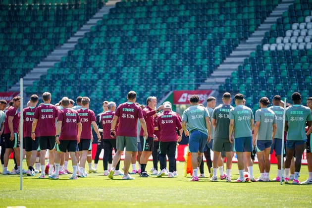 Schweiz: Fussball Schweizer Nationalmannschaft 2026, Training der Schweizer Nationalmannschaft - Kybunpark (St. Gallen): Murat Yakin (Trainer, Switzerland) Mannschaftsfoto, Totale Copyright: xJOERANxSTEINSIEKx