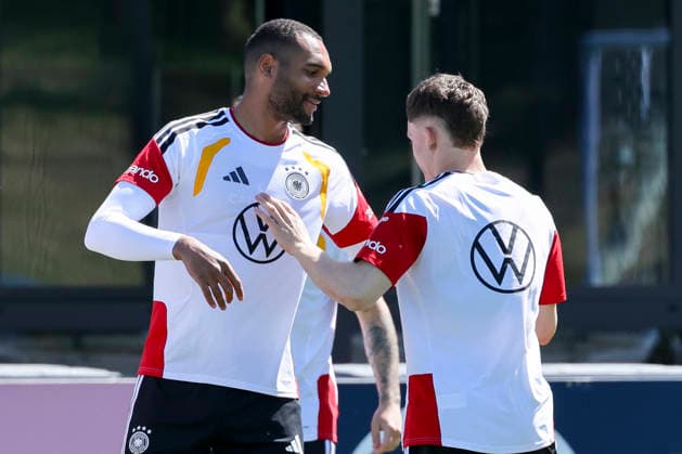 Jonathan Tah (Germany) und Florian Wirtz (Germany) lachen, , Training der deutschen Fussball Nationalmannschaft, Home Ground am 28. May 2026 in Herzogenaurach, Deutschland. (Foto von Marco Steinbrenner DeFodi Images) Jonathan Tah (Germany) und Florian Wirtz (Germany) smile, , Training der deutschen Fussball Nationalmannschaft, Home Ground, May 28, 2026 in Herzogenaurach, Germany. (Photo by Marco Steinbrenner DeFodi Images) -