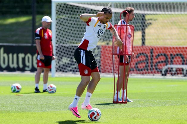 Leroy Sane (Germany) kontrolliert den Ball, , Training der deutschen Fussball Nationalmannschaft, Home Ground am 28. May 2026 in Herzogenaurach, Deutschland. (Foto von Marco Steinbrenner DeFodi Images) Leroy Sane (Germany) controls the ball, , Training der deutschen Fussball Nationalmannschaft, Home Ground, May 28, 2026 in Herzogenaurach, Germany. (Photo by Marco Steinbrenner DeFodi Images) -