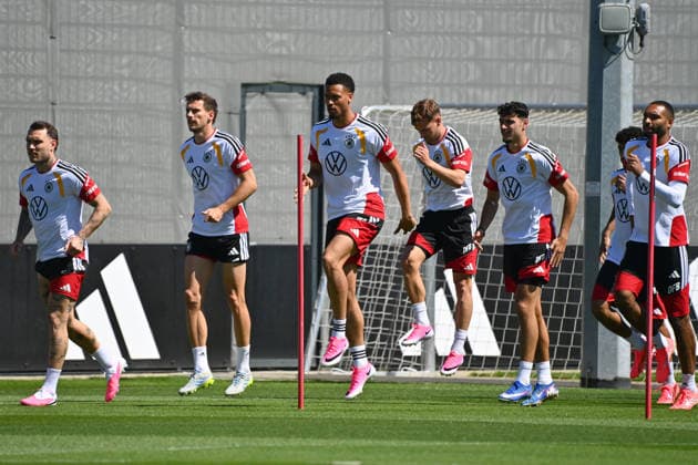 v.li: David RAUM (GER),Leon GORETZKA (GER),Felix NMECHA (GER).Joshua KIMMICH (GER),Alexander PAVLOVIC (GER), Jonathan Tah (GER). Deutsche Fussball Nationalmannschaft,WM Vorbereitung, Trainingslager in Herzogenaurach am 28.05.2026.