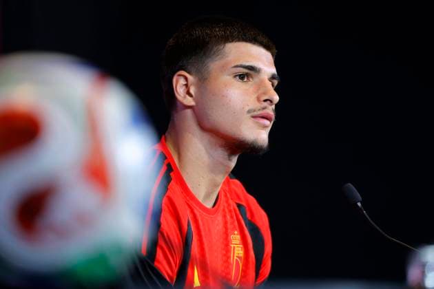 Red Devils press conference, PK, Pressekonferenz TUBIZE, BELGIUM - MAY 28 : Fernandez-Pardo Matias forward of Belgium during a press conference at the Proximus Base Camp prior to the World Cup pictured on May 28, 2026 in Tubize, Belgium, 28-05-26 Tubize Belgium  Copyright: xXpix