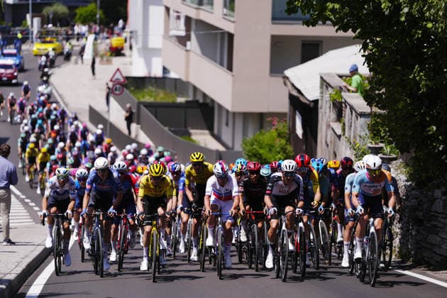 The pack rides during Stage 18 of the Giro d™Italia, from Fai della Paganella to Pieve di Soligo, Italy - Thursday May 28, 2026.  Copyright: xFabioxFerrarix xLaPressex