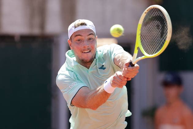 French Open - Jan-Lennard Struff (GER) celebrates during at the 2026 Roland-Garros tournament in Paris, FRANCE, on May 28 - 2026 Copyright: AntonioxBorga