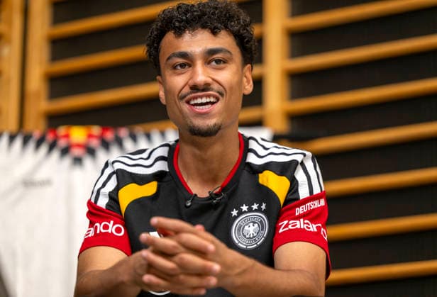 28.05.2026, Fussball DFB-Nationalmannschaft Deutschland, Trainingslager vor der WM in Herzogenaurach, im Homeground bei ADIDAS. Erste Trainingseinheit auf dem Adidas-Sportplatz, Medienrunde nach dem Training mit einigen Spielern der Nationalmannschaft. Nathaniel Brown (Deutschland)