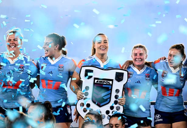 STATE OF ORIGIN WOMEN, NSW players celebrate their series clean sweep following game 3 of the Women s State of Origin between the Queensland Maroons and NSW Blues at Cbus Super Stadium in Brisbane, Thursday, May 28, 2026. ( NO ARCHIVING, EDITORIAL USE ONLY BRISBANE QUEENSLAND AUSTRALIA  Copyright: xDAVExHUNTx 20260528123739074823