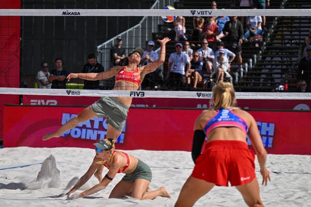 From left Kylie Neuschaeferova and Martina Maixnerova of Czech Republic and Megan Kraft of USA in action during the match Kelly Cheng and Megan Kraft of USA vs Kylie Neuschaeferova and Martina Maixnerova of Czech Republic at the Pro Tour, Beach volleyball, Beachvolleyball tournament of Elite category, Ostrava, Czech Republic, May 28, 2026. (CTKxPhoto JaroslavxOzana) CTKPhotoP2026052806363  CTKPhotoP2026052806363