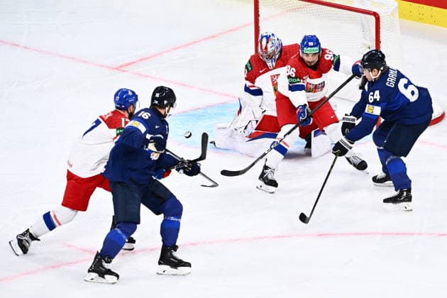 From right Mikael Granlund of Finland, David Tomasek of Czech Republic and goalkeeper Josef Korenar of Czech Republic in action during the quarterfinal match Finland vs Czech Republic at the 2026 IIHF Ice hockey, Eishockey World Championship, WM, Weltmeisterschaft on May 28, 2026, Zurich, Switzerland. (CTKxPhoto RadekxPetrasek) CTKPhotoP2026052806574  CTKPhotoP2026052806574