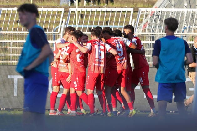 Relegationsspiel um Aufstieg in 3. Liga: 1. FC Lok Leipzig vs. Würzburger Kickers, 28.05.2026 Tor-Jubel beim Team der Würzburger Kickers nach dem Treffer zum 0:1. Fußball, Regionalliga Nordost und Bayern, Saison 2025 2026, Hinspiel der Relegation um den Aufstieg in die 3. Liga: 1. FC Lok Leipzig vs. FC Würzburger Kickers am 28.05.2026 im Bruno-Plache-Stadion, Leipzig. DFL REGULATIONS PROHIBIT ANY USE OF PHOTOGRAPHS AS IMAGE SEQUENCES AND OR QUASI-VIDEO. Copyright: xBEAUTIFULxSPORTS JanxKaeferx