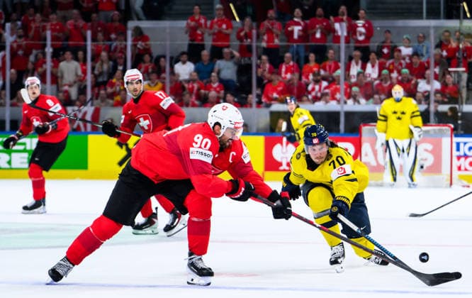 260528 Roman Josi of Switzerland and Oscar Sundqvist of Sweden during the 2026 IIHF Ice hockey, Eishockey World Championship, WM, Weltmeisterschaft quarterfinal match between Switzerland and Sweden on May 28, 2026 in Zürich. Photo: Jesper Zerman BILDBYRAN kod JZ JZ0733 ishockey ice hockey ishockey-vm 2026 vm 2026 iihf world championship kvartsfinal quarterfinal quarterfinals switzerland schweiz sverige sweden bbeng Copyright: JESPERxZERMAN BB260528JZ121