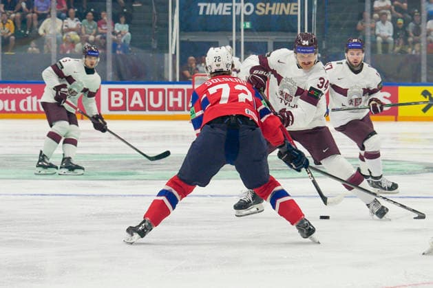FRIBOURG, SWITZERLAND - MAY 28: Eduards Tralmaks of Latvia 2nd R) against Stian Solberg of Norway during the 2026 IIHF Ice hockey, Eishockey World Championship, WM, Weltmeisterschaft Switzerland game between Norway and Latvia at BCF Arena on May 28, 2026 in Fribourg, Fribourg. Fribourg BCF Arena Fribourg Switzerland Copyright: xJustPictures.ch JarixPestelaccix jp-en-EuSpIm-JP6_JAR_Norway_Latvia_28May2026_00021