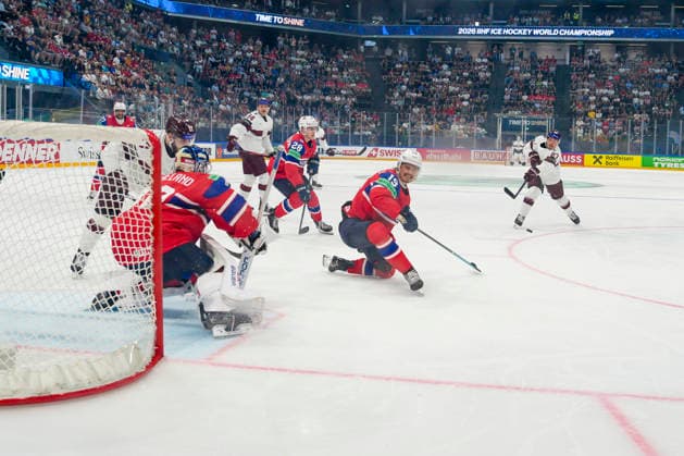 FRIBOURG, SWITZERLAND - MAY 28: Oskars Cibulskis of Latvia R) in action during the 2026 IIHF Ice hockey, Eishockey World Championship, WM, Weltmeisterschaft Switzerland game between Norway and Latvia at BCF Arena on May 28, 2026 in Fribourg, Fribourg. Fribourg BCF Arena Fribourg Switzerland Copyright: xJustPictures.ch JarixPestelaccix jp-en-EuSpIm-JP6_JAR_Norway_Latvia_28May2026_00038