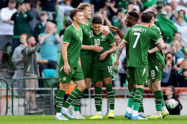 International Friendly, Länderspiel, Nationalmannschaft Aviva Stadium, Dublin 28 5 2026 Republic of Ireland vs Qatar Ireland s Nathan Collins celebrates scoring a goal with Jamie McGrath Nathan Collins celebrates scoring a goal with Jamie McGrath 28 5 2026  Copyright: x INPHO LaszloxGeczox LG_28-05-2026_009095