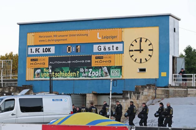 Relegationsspiel um Aufstieg in 3. Liga: 1. FC Lok Leipzig vs. Würzburger Kickers, 28.05.2026 Der Endstand von 0:1 auf der Anzeigetafel. Fußball, Regionalliga Nordost und Bayern, Saison 2025 2026, Hinspiel der Relegation um den Aufstieg in die 3. Liga: 1. FC Lok Leipzig vs. FC Würzburger Kickers am 28.05.2026 im Bruno-Plache-Stadion, Leipzig. DFL REGULATIONS PROHIBIT ANY USE OF PHOTOGRAPHS AS IMAGE SEQUENCES AND OR QUASI-VIDEO. Copyright: xBEAUTIFULxSPORTS JanxKaeferx