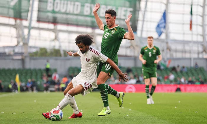 International Friendly, Länderspiel, Nationalmannschaft Aviva Stadium, Dublin 28 5 2026 Republic of Ireland vs Qatar Qatar™s Akram Afif with Jamie McGrath of Ireland Akram Afif with Jamie McGrath 28 5 2026  Copyright: x INPHO RyanxByrnex RB2_8709
