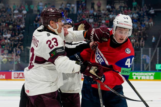 FRIBOURG, SWITZERLAND - MAY 28: Sandis Vilmanis of Latvia against Tinus Luc Koblar of Norway during the 2026 IIHF Ice hockey, Eishockey World Championship, WM, Weltmeisterschaft Switzerland game between Norway and Latvia at BCF Arena on May 28, 2026 in Fribourg, Fribourg. Fribourg BCF Arena Fribourg Switzerland Copyright: xJustPictures.ch JarixPestelaccix jp-en-EuSpIm-JP6_JAR_Norway_Latvia_28May2026_00083