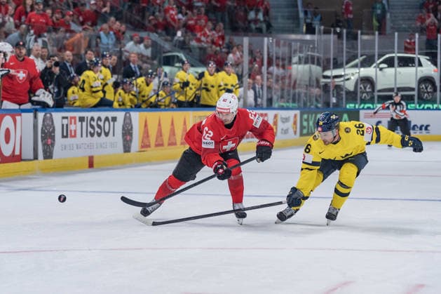 28 05 2026, Zurich, Swiss Life Arena, Ice hockey, Eishockey World Championships: Switzerland - Sweden, 26 Erik Brannstrom (Sweden), 62 Denis Malgin (Switzerland) Zurich Swiss Life Arena Zurich Switzerland Copyright: xJustPictures.ch StefanxEmchx jp-de-StEm-DSC0131920260528