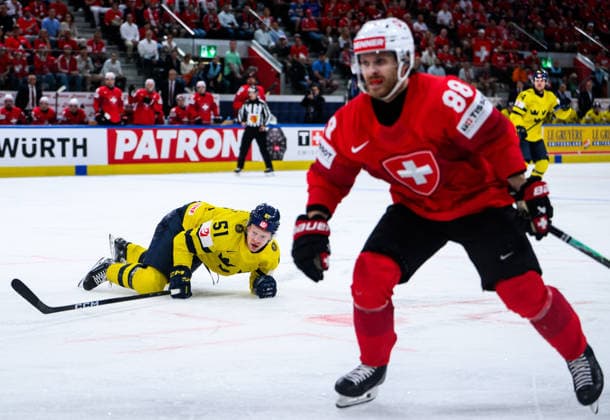 260528 Emil Heineman of Sweden during the 2026 IIHF Ice hockey, Eishockey World Championship, WM, Weltmeisterschaft quarterfinal match between Switzerland and Sweden on May 28, 2026 in Zürich. Photo: Jesper Zerman BILDBYRAN kod JZ JZ0733 ishockey ice hockey ishockey-vm 2026 vm 2026 iihf world championship kvartsfinal quarterfinal quarterfinals switzerland schweiz sverige sweden bbeng Copyright: JESPERxZERMAN BB260528JZ156