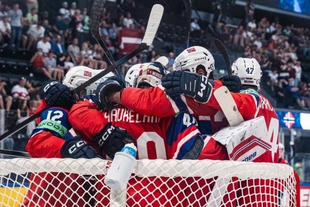 FRIBOURG, FRIBOURG - MAY 28: Norway players celebrate the victory following the 2026 IIHF World Championship, WM, Weltmeisterschaft match between Norway and Latvia at BCF Arena on May 28, 2026 in Fribourg, Fribourg, Switzerland.  Copyright: xLivioxBaeriswylx xSPPx Sportspressphoto_SPR156450