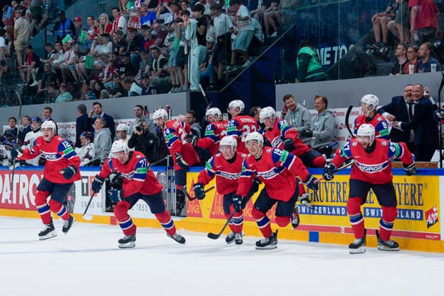 FRIBOURG, SWITZERLAND - MAY 28: Norway defeats Latvia and advances to the semifinals, during the 2026 IIHF Ice hockey, Eishockey World Championship, WM, Weltmeisterschaft Switzerland game between Norway and Latvia at BCF Arena on May 28, 2026 in Fribourg, Fribourg. Fribourg BCF Arena Fribourg Switzerland Copyright: xJustPictures.ch JarixPestelaccix jp-en-EuSpIm-JP6_JAR_Norway_Latvia_28May2026_00162