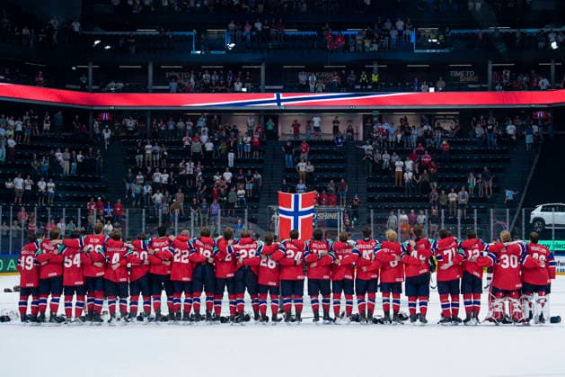 FRIBOURG, SWITZERLAND - MAY 28: Norway players during their National Anthem during the 2026 IIHF Ice hockey, Eishockey World Championship, WM, Weltmeisterschaft Switzerland game between Norway and Latvia at BCF Arena on May 28, 2026 in Fribourg, Fribourg. Fribourg BCF Arena Fribourg Switzerland Copyright: xJustPictures.ch JarixPestelaccix jp-en-EuSpIm-JP6_JAR_Norway_Latvia_28May2026_00184