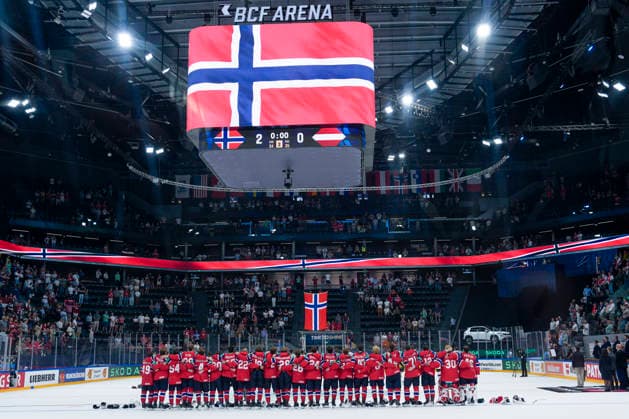 FRIBOURG, SWITZERLAND - MAY 28: Norway players during their National Anthem during the 2026 IIHF Ice hockey, Eishockey World Championship, WM, Weltmeisterschaft Switzerland game between Norway and Latvia at BCF Arena on May 28, 2026 in Fribourg, Fribourg. Fribourg BCF Arena Fribourg Switzerland Copyright: xJustPictures.ch JarixPestelaccix jp-en-EuSpIm-JP6_JAR_Norway_Latvia_28May2026_00188
