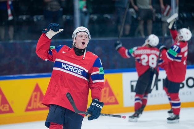 FRIBOURG, SWITZERLAND - MAY 28: Noah Steen celebrates victory during the 2026 IIHF Ice hockey, Eishockey World Championship, WM, Weltmeisterschaft Switzerland game between Norway and Latvia at BCF Arena on May 28, 2026 in Fribourg, Fribourg. Fribourg BCF Arena Fribourg Switzerland Copyright: xJustPictures.ch JarixPestelaccix jp-en-EuSpIm-JP6_JAR_Norway_Latvia_28May2026_00226