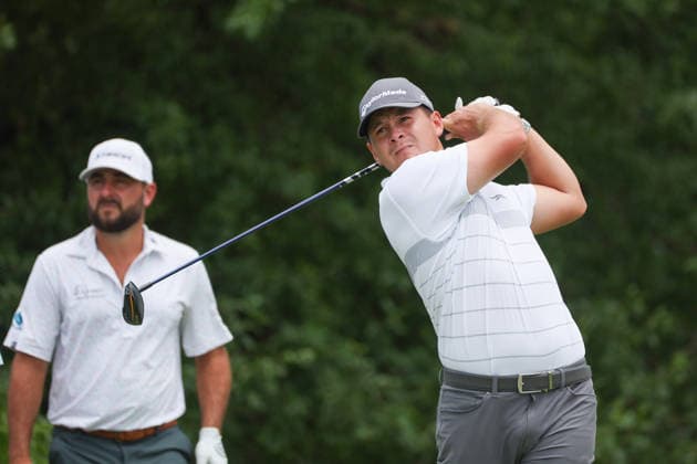 FORT WORTH, TX - MAY 28: Karl Vilips (AUS) hits from the 12th tee during the Charles Schwab Challenge on May 28, 2026 at Colonial Country Club in Fort Worth, TX. (Photo by George Walker Icon Sportswire) GOLF: MAY 28 PGA, Golf Herren Charles Schwab Challenge EDITORIAL USE ONLY Icon26052816