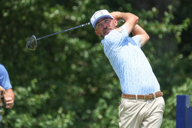 FORT WORTH, TX - MAY 28: Chandler Phillips (USA) hits from the 12th tee during the Charles Schwab Challenge on May 28, 2026 at Colonial Country Club in Fort Worth, TX. (Photo by George Walker Icon Sportswire) GOLF: MAY 28 PGA, Golf Herren Charles Schwab Challenge EDITORIAL USE ONLY Icon26052836