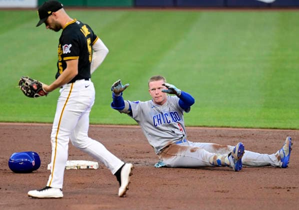 Chicago Cubs center fielder Pete Crow-Armstrong (4) reacts after Pittsburgh Pirates second baseman Brandon Lowe (5) makes the out in the third inning against the Chicago Cubs at PNC Park on Thursday, May 28, 2026 in Pittsburgh.  PIT2026052810 ArchiexCarpenter