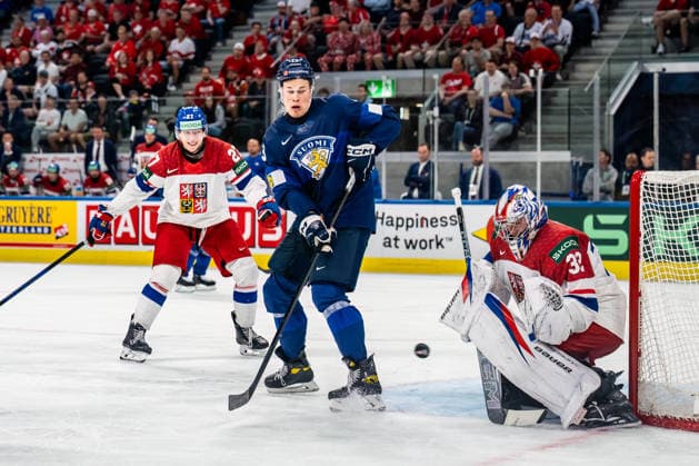 xxkeikkaxx 20260528 Swiss Life Arena, Zurich, Switzerland. IIHF Ice hockey, Eishockey World Championships Quarterfinal match Finland vs Czechia Josef Korenar (32) of Team Czechia Jesse Puljujärvi (13) of Team Finland Marek Alscher (27) of Team Czechia Photo by Pasi Suokko All Over Press  1.06237130