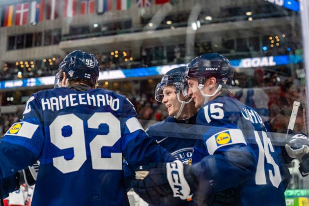 xxkeikkaxx 20260528 Swiss Life Arena, Zurich, Switzerland. IIHF Ice hockey, Eishockey World Championships Quarterfinal match Finland vs Czechia Anton Lundell (15) of Team Finland Patrik Puistola (21) of Team Finland Lenni Hämeenaho (92) of Team Finland Celebrate 2-0 goal Photo by Pasi Suokko All Over Press  1.06236765