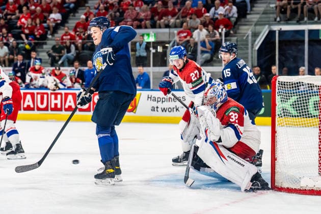 xxkeikkaxx 20260528 Swiss Life Arena, Zurich, Switzerland. IIHF Ice hockey, Eishockey World Championships Quarterfinal match Finland vs Czechia Jesse Puljujärvi (13) of Team Finland Josef Korenar (32) of Team Czechia Marek Alscher (27) of Team Czechia Anton Lundell (15) of Team Finland Photo by Pasi Suokko All Over Press  1.06237129