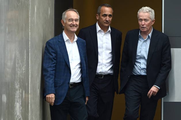 TENNIS AUSTRALIA ANDREW ABDO, (L-R)Tennis Australia Chair Chris Harrop, Incoming Tennis Australia CEO Andrew Abdo and outgoing Tennis Australia CEO Craig Tiley arrive during a Tennis Australia press conference, PK, Pressekonferenz at KIA Arena, in Melbourne, Friday, May 29, 2026. ( NO ARCHIVING MELBOURNE VICTORIA AUSTRALIA  Copyright: xJOELxCARRETTx 20260529122592228068