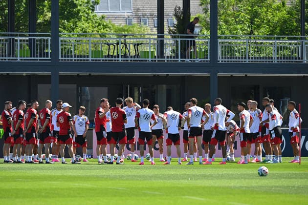 Bundestrainer Julian NAGELSMANN (GER) spricht zu seinen Spielern,Ansprache. Deutsche Fussball Nationalmannschaft,WM Vorbereitung, Trainingslager in Herzogenaurach am 28.05.2026.