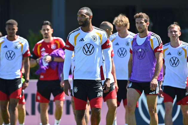 v.re:Leon GORETZKA (GER), Jonathan Tah (GER). Deutsche Fussball Nationalmannschaft,WM Vorbereitung, Trainingslager in Herzogenaurach am 28.05.2026.