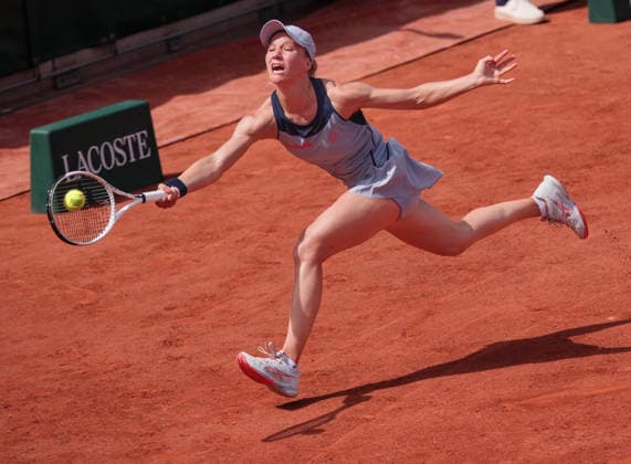 Marta Kostyuk (UKR), Damen Einzel, Ladies Singles, Viktorija Golubic (SUI) Tennis - French Open 2026 - Roland Garros - Paris - - France - 29 May 2026. Copyright: xJuergenxHasenkopfx