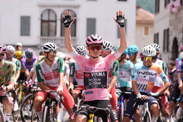 Denmark™s Jonas Vingegaard Hansen of Team Visma Lease A Bike start the race during Stage 19 of the Giro d™Italia, from Feltre to Alleghe, Italy, Friday, May 29, 2026.  Copyright: xMassimoxPaolone LaPressex